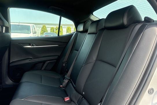 Toyota Camry 2.5 Hybrid Dynamic Force Comfort e-CVT