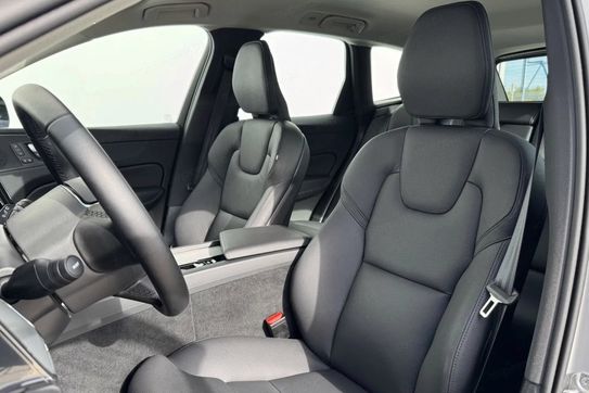 Volvo XC60 B5 B AWD Plus Dark