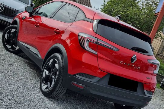 Renault Captur Techno 1.8 E-TECH Full Hybrid
