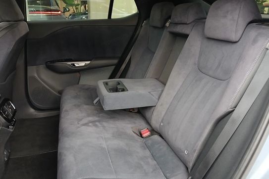 Lexus RZ 450e Omotenashi DIRECT4