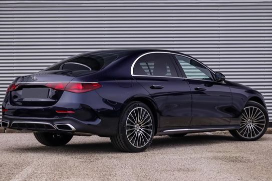 Mercedes E Klasa 300 e 4-Matic AMG