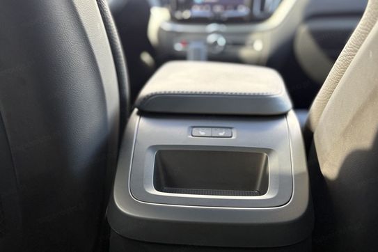 Volvo XC60 T6 Plug-In Hybrid AWD Plus Dark