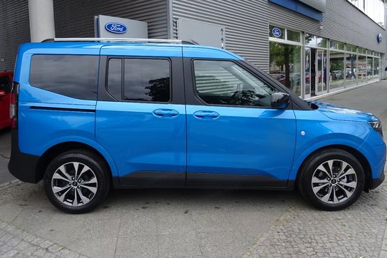 Ford Tourneo Courier Titanium A7
