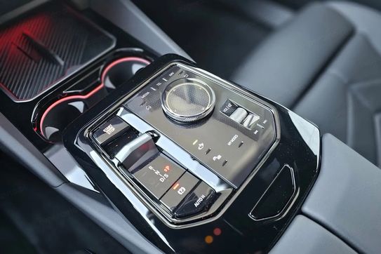 BMW Seria 5 550e xDrive M Sport