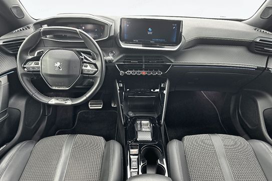 Peugeot 2008 GT 1.2 PureTech EAT8