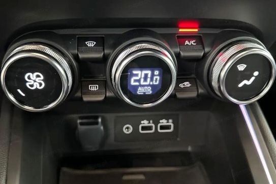 Renault Clio Techno X-Tronic 1.0 TCe