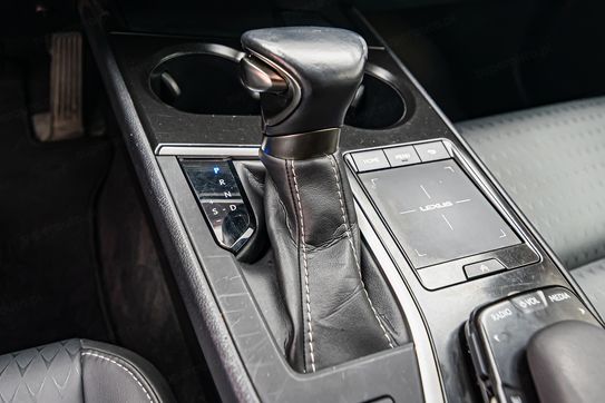 Lexus UX 250h