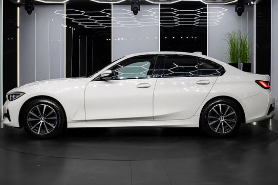 BMW Seria 3 318i Advantage