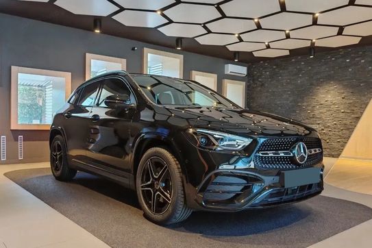 Mercedes GLA 220 4-Matic AMG Line