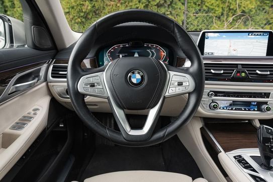 BMW Seria 7 730Ld mHEV sport-aut