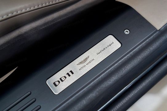 Aston Martin DB11 V8