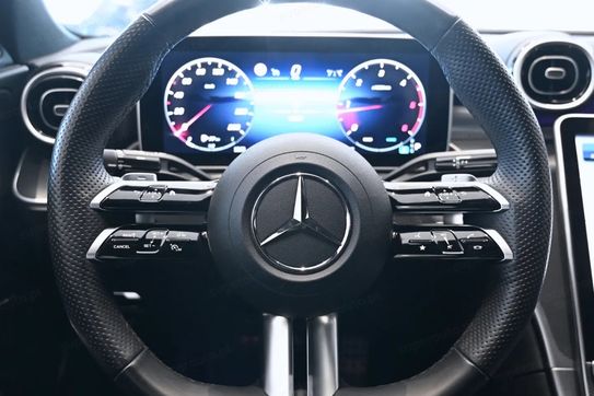 Mercedes Klasa C 220 d mHEV 4-Matic AMG