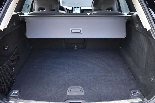 Volvo XC60 T6 Plug-In Hybrid AWD Ultra Dark