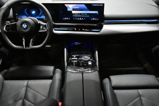 BMW Seria 5 530e xDrive PHEV M Sport aut