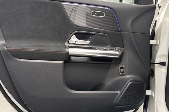 Mercedes GLA 200 AMG Line 7G-DCT