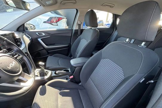 Kia Ceed 1.5 T-GDI M