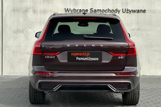 Volvo XC60 B5 B AWD Ultra Dark
