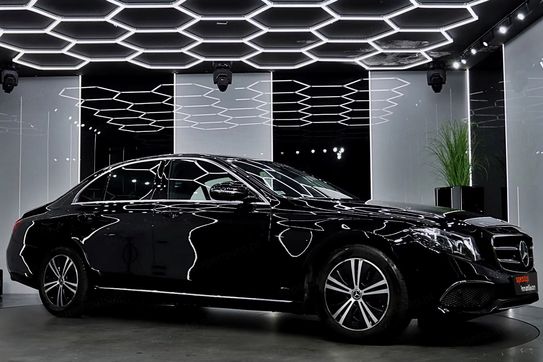 Mercedes Klasa E 220 d 4-Matic 9G-TRONIC