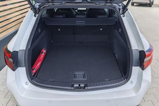 Toyota Corolla GR Sport 2.0 Hybrid Dynamic Force