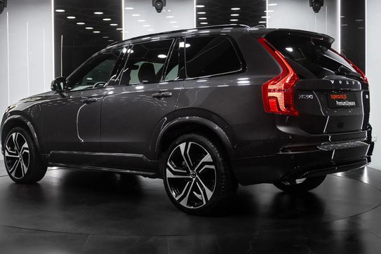 Volvo XC90 T8 AWD Plug-In Hybrid Plus Dark 7os aut