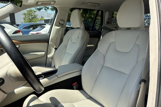 Volvo XC90 B5 D AWD Momentum Pro