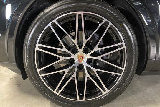 Porsche Cayenne Coupe Black Edition
