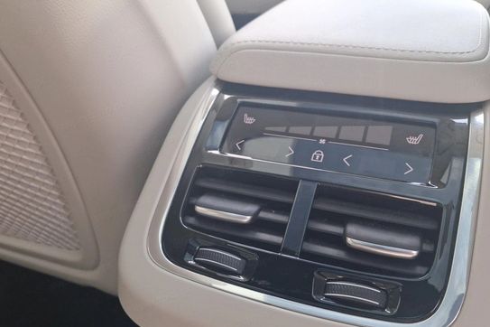 Volvo XC60 B5 B AWD Ultra Dark aut