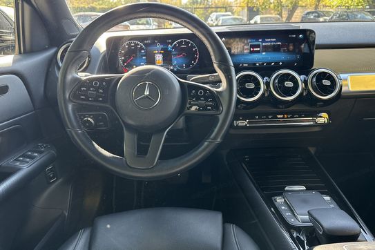 Mercedes GLB 200