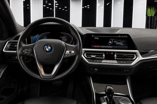 BMW Seria 3 318i aut