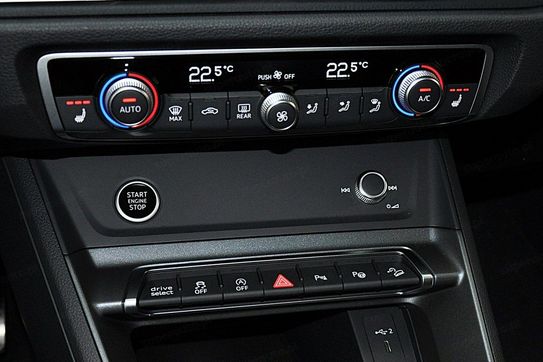 Audi Q3 40 TDI quattro S Line