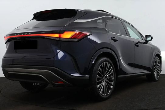 Lexus RX 350h Omotenashi