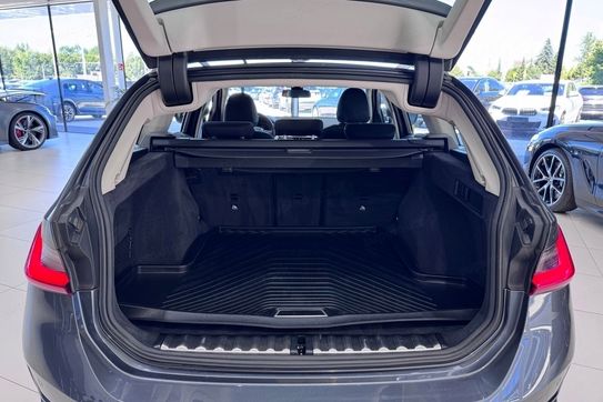 BMW Seria 3 Touring 318i Advantage