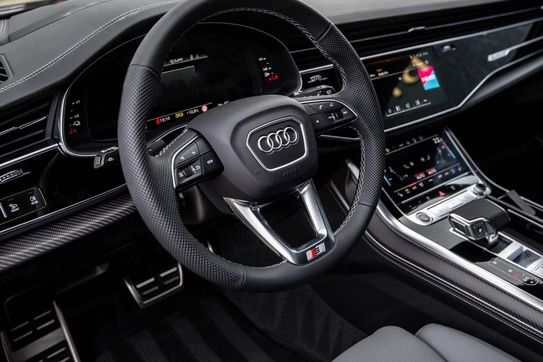 Audi Q8 TFSI e quattro