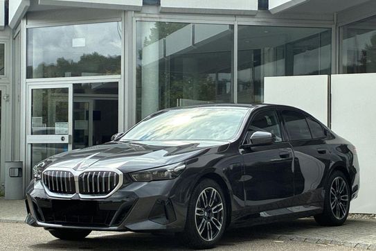 BMW Seria 5 530e xDrive M Sport