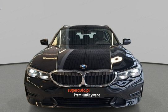 BMW Seria 3 318i Luxury Line sport-aut