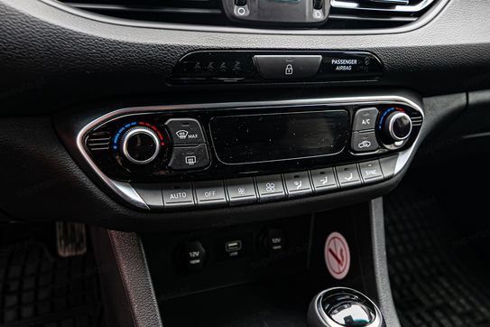 Hyundai i30 1.5 T-GDI Smart DCT