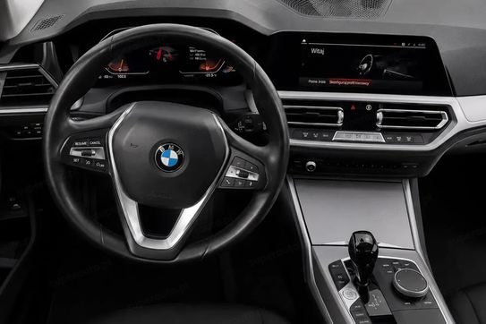 BMW Seria 3 318i Advantage sport-aut