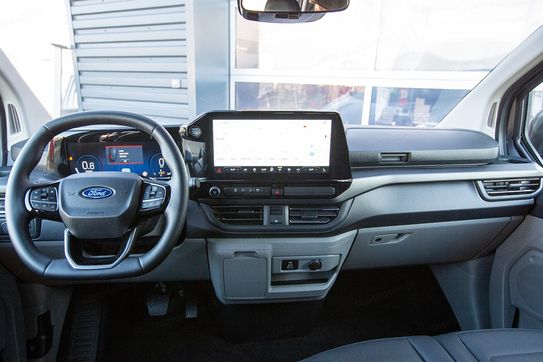 Ford Tourneo Custom L1H1 Titanium X AT