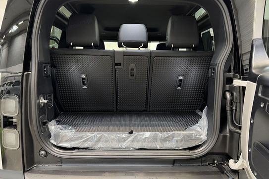 Land Rover Defender 90 Hardtop 3.0 D250 mHEV X-Dynamic SE