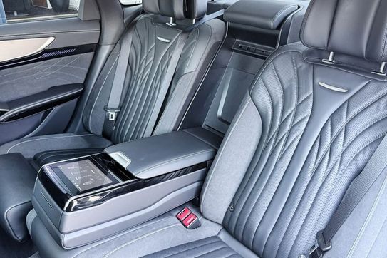 Hongqi H9 2.0T Deluxe