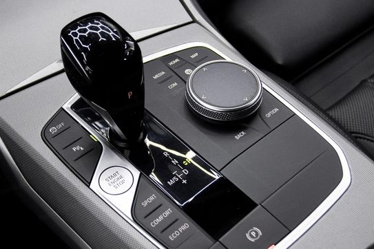 BMW Seria 3 320d xDrive mHEV Advantage sport-aut