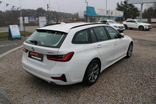 BMW Seria 3 318d mHEV aut