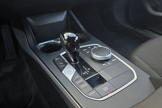 BMW Seria 1 118i Advantage