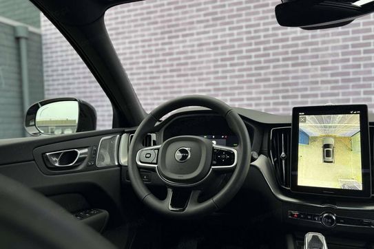 Volvo XC60 B5 AWD Ultra Black Edition