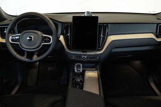 Volvo XC60 T6 Plug-In Hybrid AWD Ultra Dark