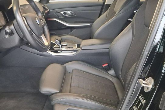 BMW Seria 3 318i Luxury Line sport-aut