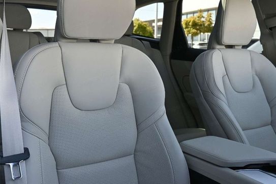 Volvo XC60 T6 Plug-In Hybrid AWD Plus Dark