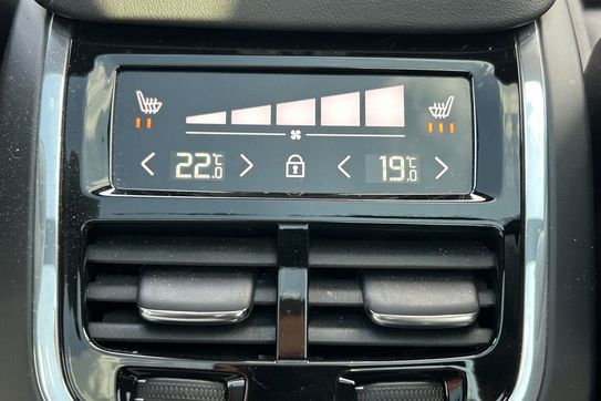 Volvo XC60 B5 B AWD Ultimate Dark