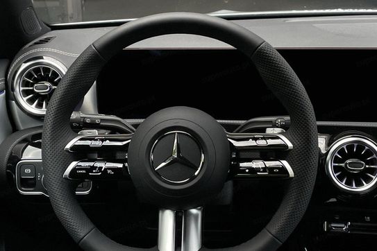 Mercedes CLA Shooting Brake 180 AMG Line