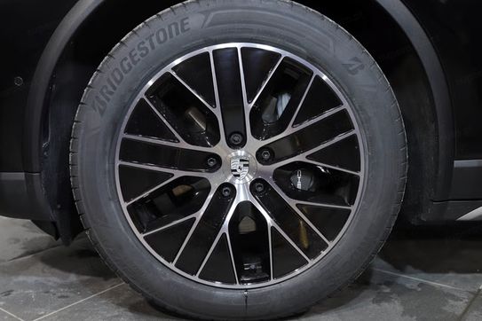 Porsche Macan 4